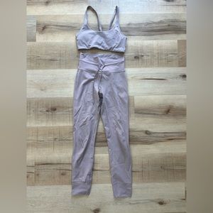 Vuori dusty pink leggings and sports bra set size xs